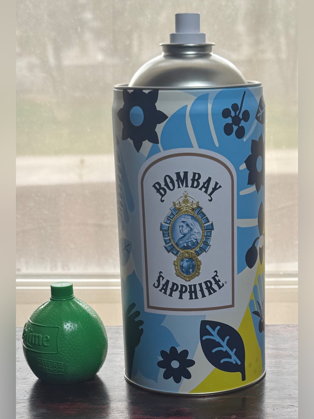 Rare Bombay Sapphire‎ Collectable Decorative Hairspray Tin.